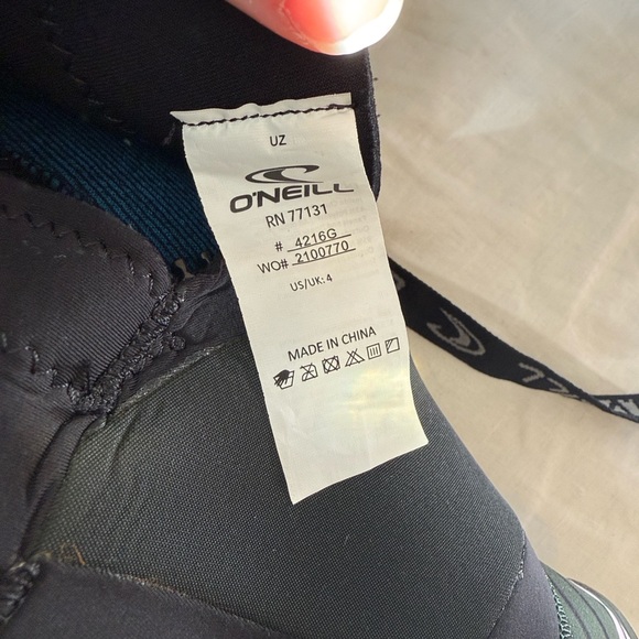 O’Neill Epic 4/3MM wetsuit size youth 4 - Picture 2 of 5